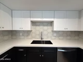 Photo #5: 7018406 Listing 