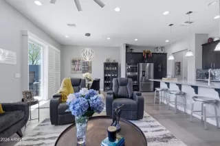 Photo #3: 7018449 Listing 