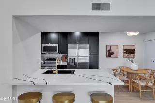 Photo #4: 7018486 Listing 