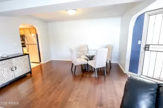 Photo #4: 7019093 Listing 