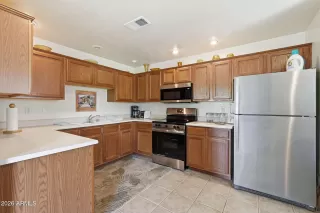 Photo #6: 7019114 Listing 