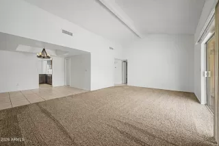 Photo #6: 7019127 Listing 