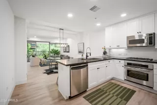 Photo #2: 7019151 Listing 