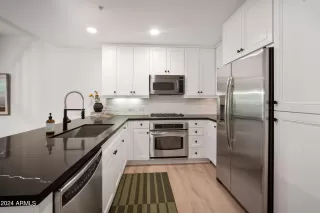 Photo #3: 7019151 Listing 