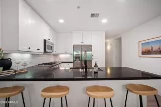 Photo #5: 7019151 Listing 