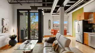 Photo #6: 7019177 Listing 