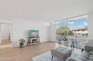 Photo #5: 7019198 Listing 