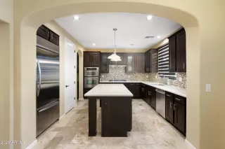 Photo #6: 7019800 Listing 