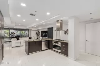 Photo #6: 7019827 Listing 