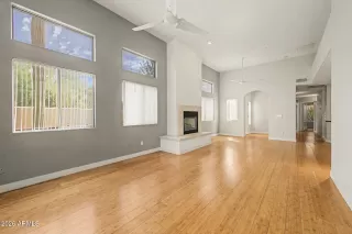 Photo #4: 7019836 Listing 