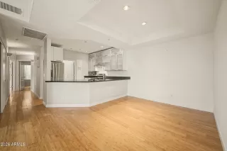 Photo #6: 7019836 Listing 