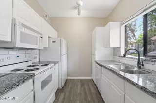 Photo #3: 7019940 Listing 