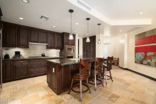 Photo #2: 7020500 Listing 