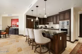 Photo #4: 7020500 Listing 