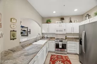 Photo #5: 7020547 Listing 