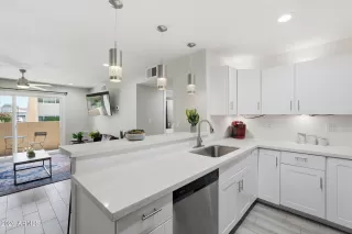 Photo #5: 7020667 Listing 