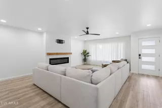 Photo #2: 7021229 Listing 