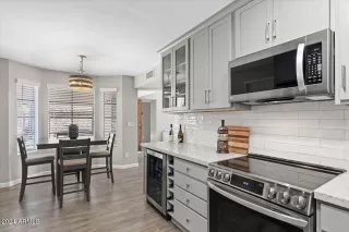 Photo #3: 7021687 Listing 