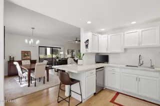 Photo #6: 7021713 Listing 