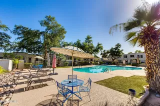 Photo #5: 7021934 Listing 