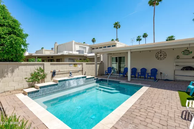 MLS: 7022104 Condo For Sale