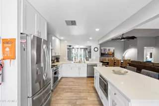 Photo #6: 7022104 Listing 