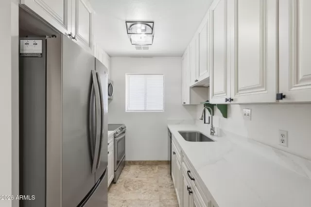 MLS: 7022398 Condo For Sale