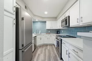 Photo #6: 7022897 Listing 
