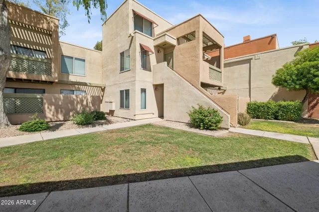 MLS: 7022910 Condo For Sale