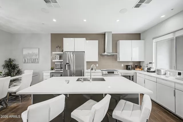 MLS: 7022965 Condo For Sale