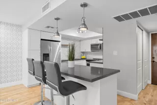 Photo #6: 7023813 Listing 