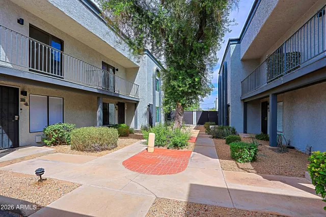 MLS: 7023934 Condo For Sale