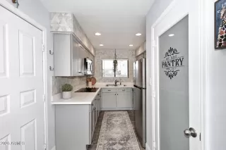 Photo #5: 7024028 Listing 
