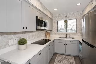 Photo #6: 7024028 Listing 
