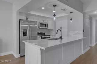Photo #4: 7024132 Listing 