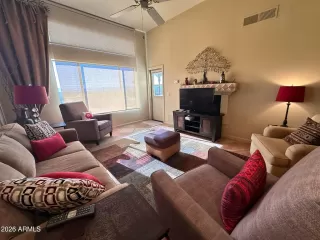 Photo #4: 7024463 Listing