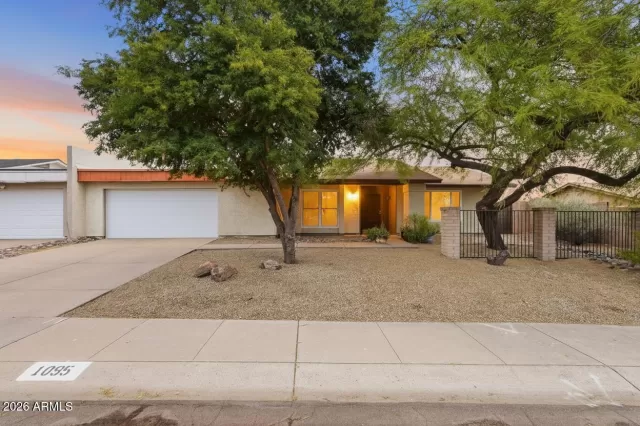 MLS: 7024840 Condo For Sale