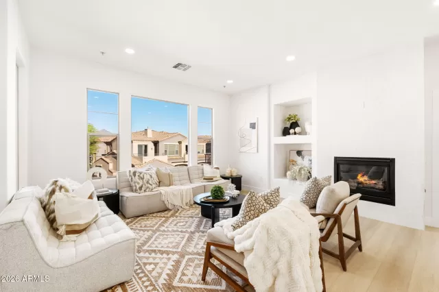 MLS: 7024898 Condo For Sale