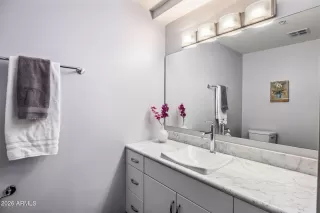 Photo #6: 7024909 Listing