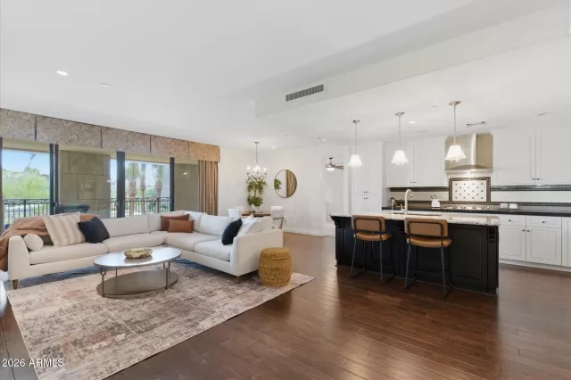 MLS: 7025353 Condo For Sale
