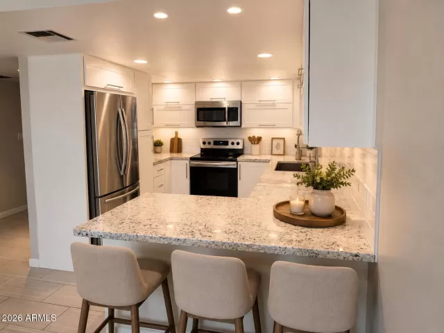 MLS: 7025461 Condo For Sale