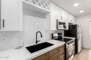 Photo #5: 7025791 Listing 