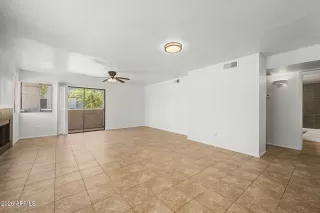 Photo #4: 7026978 Listing