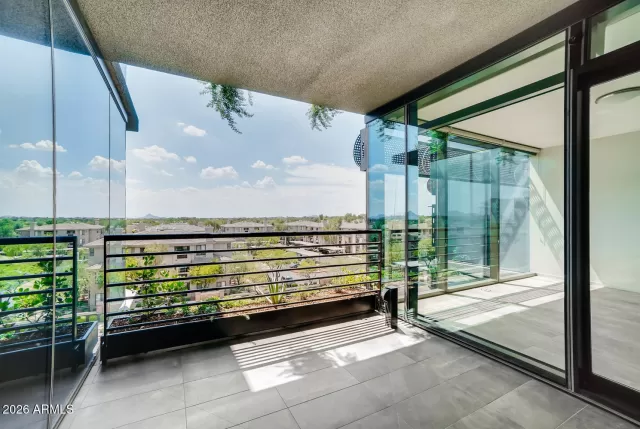 MLS: 7027086 Condo For Sale