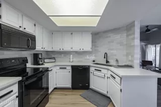 Photo #6: 7027416 Listing 