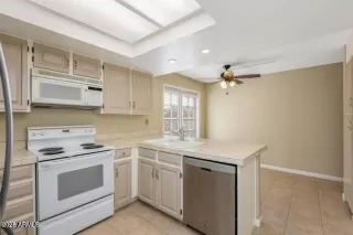 Photo #4: 7027523 Listing