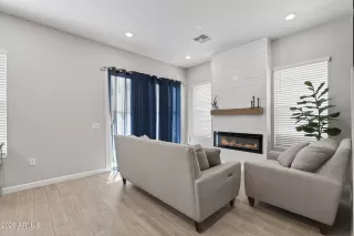 Photo #5: 7027603 Listing