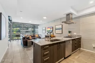 Photo #3: 7027707 Listing 