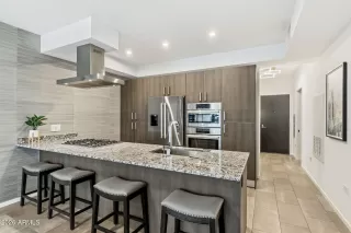 Photo #5: 7027707 Listing 