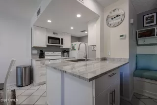 Photo #4: 7027782 Listing